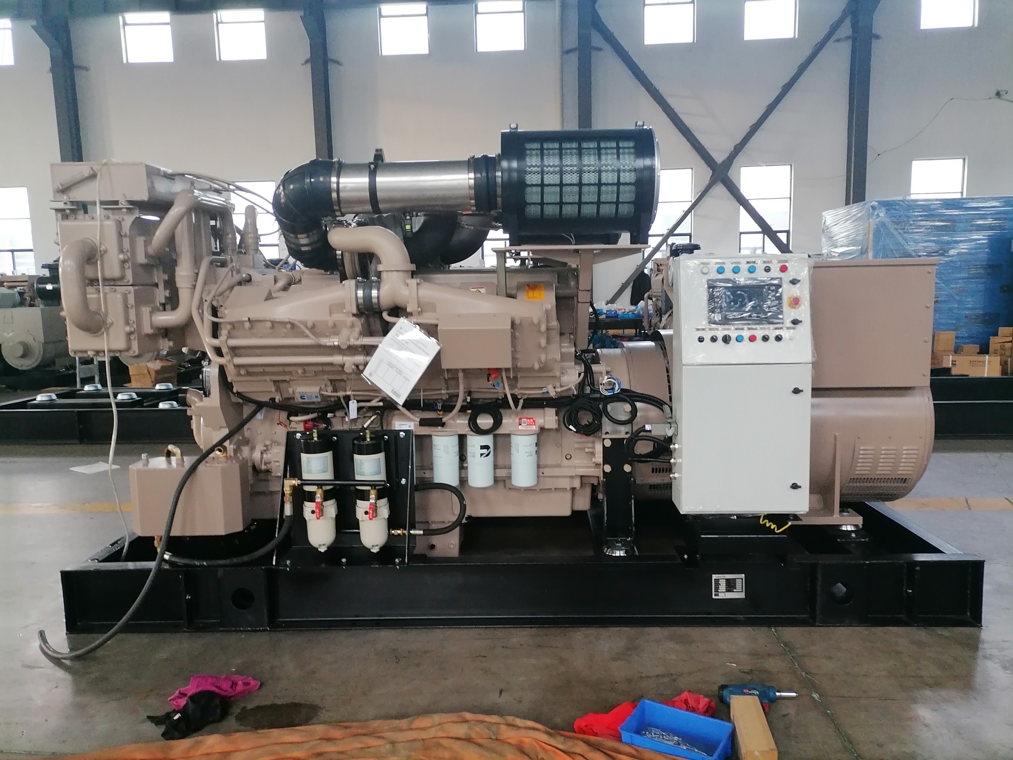 200KW250KVA gücünde AOTEMU Sessiz Dizel Jeneratörü Ulan Batar'ın çayırına kuruldu.
