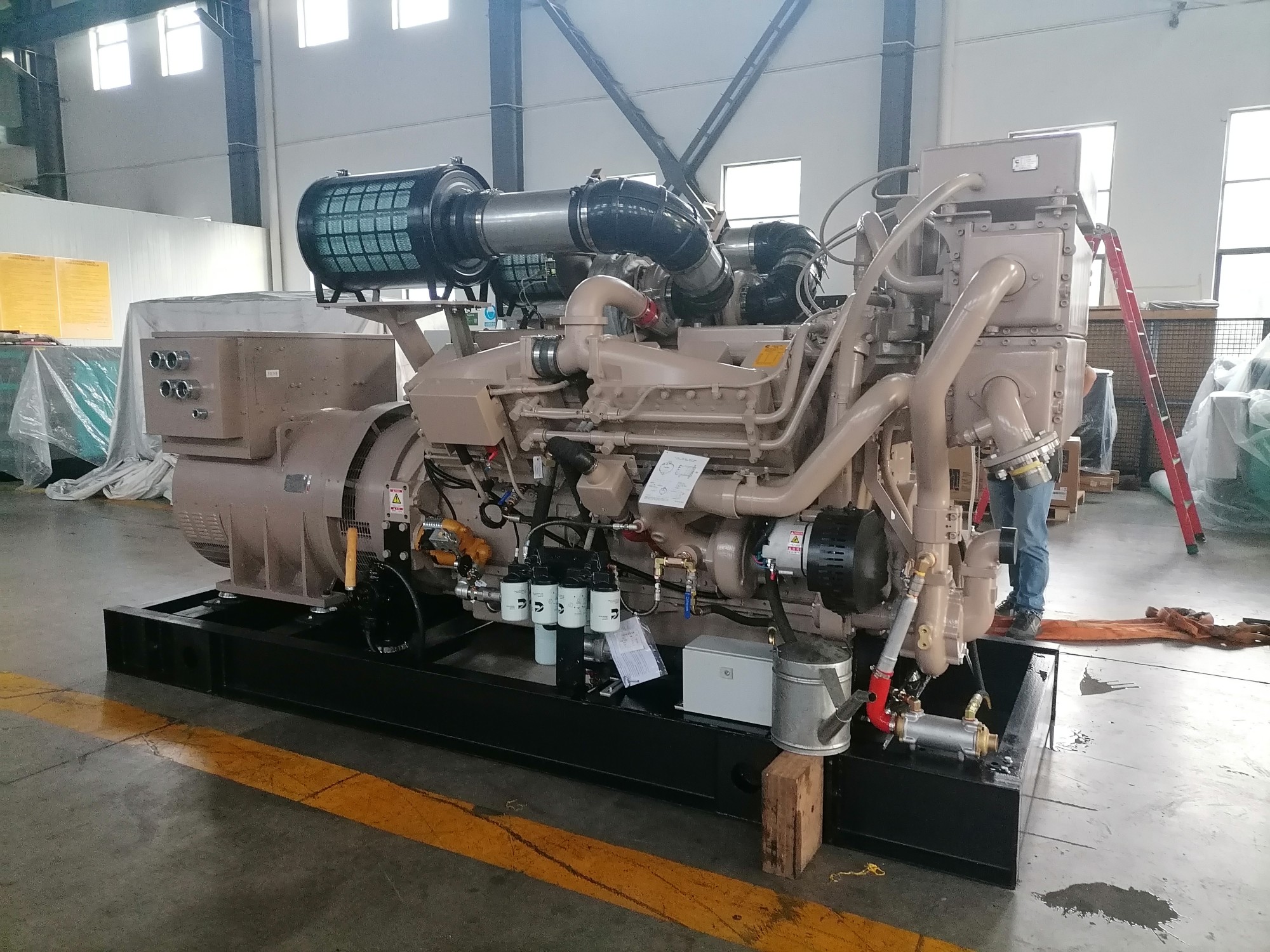 200KW250KVA gücünde AOTEMU Sessiz Dizel Jeneratörü Ulan Batar'ın çayırına kuruldu.