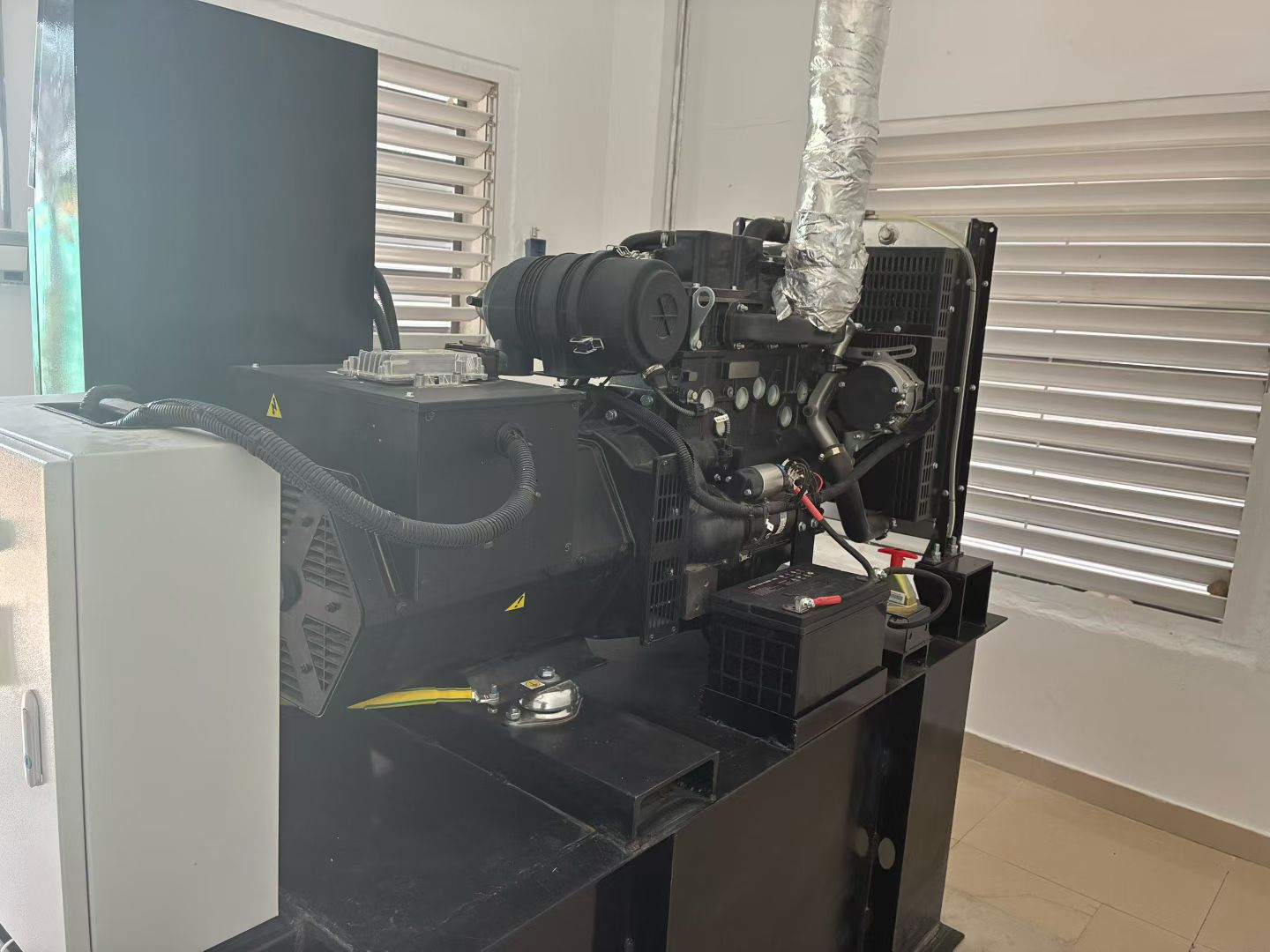 75kW Gaz Jeneratörü ve Dizel Jeneratör: Ticari Tesisler Yedek Güç Seçeneklerini Nasıl Karşılaştırmalı?